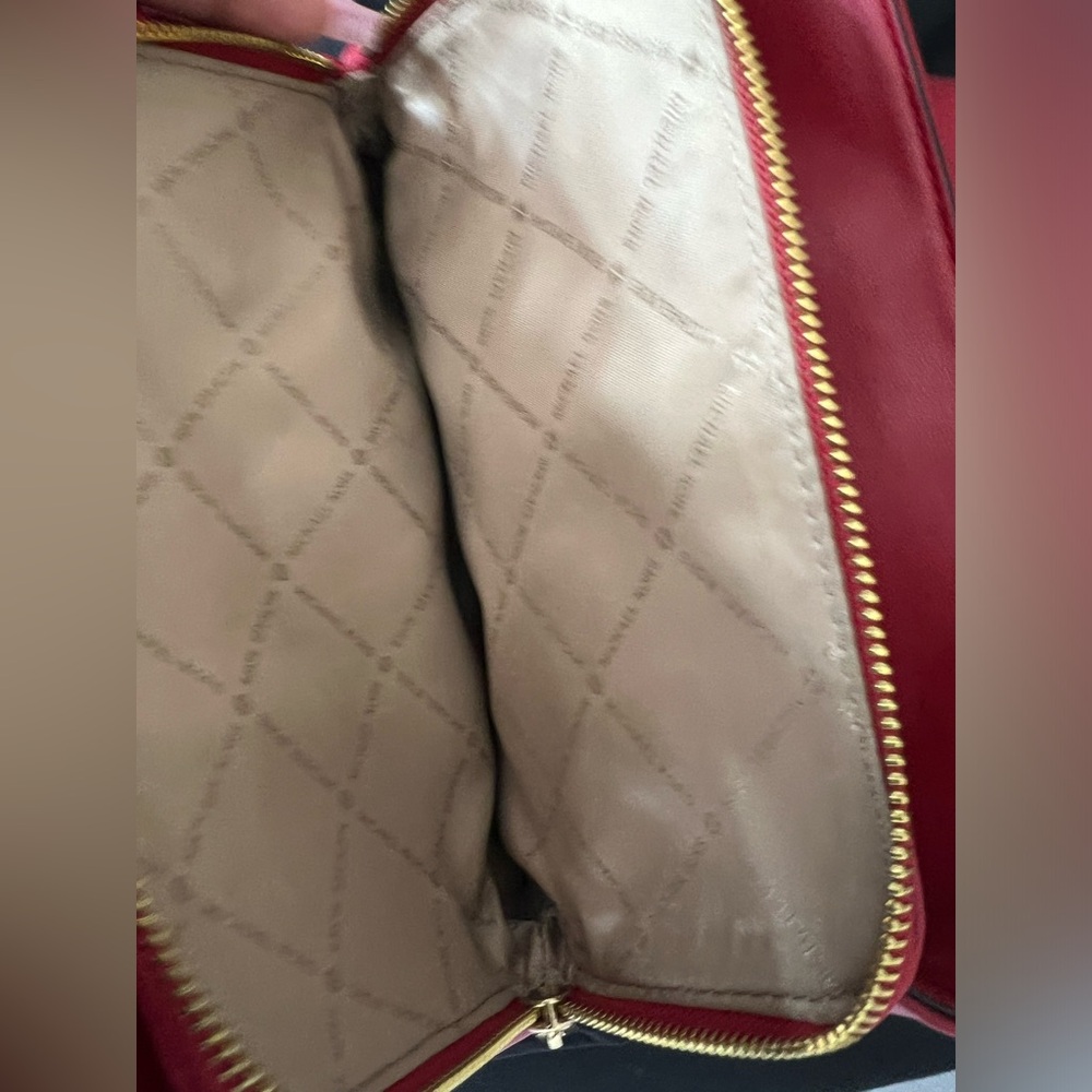 Red backpack - Picture 3 of 4